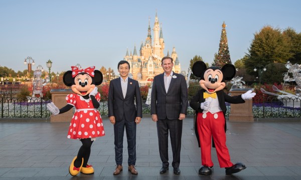 上海迪士尼度假区与一嗨租车宣布数年战略联盟